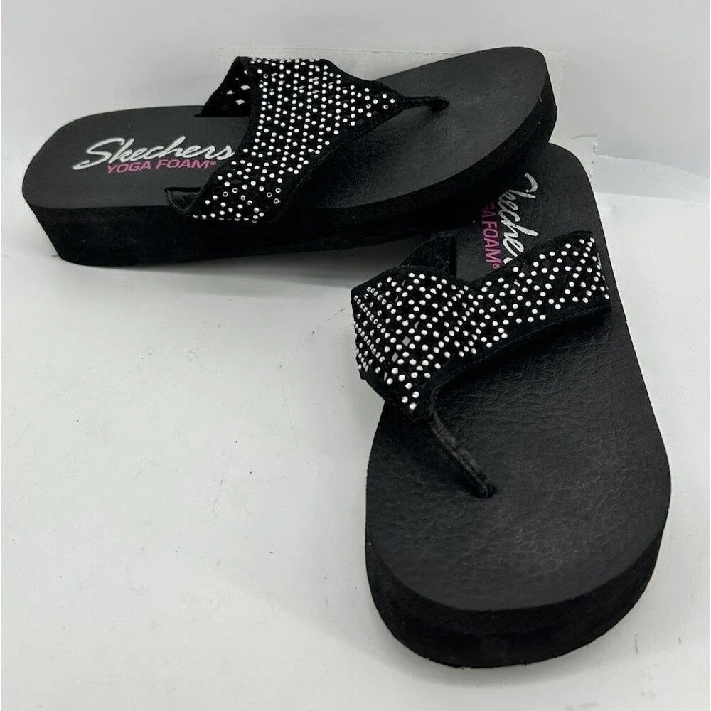 Skechers Vinyasa Yoga Foam Flip Flops Rhinestone Womens Size 7 Black Sandals New